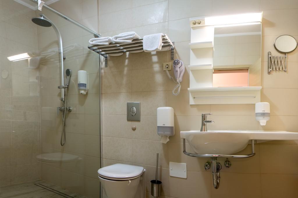 Villa Martini - Apartments & Rooms Vukovar Exterior photo